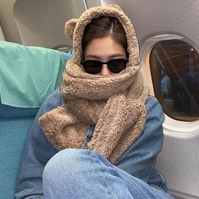 Mũ gấu cheapmoment với Jennie BLACKPINK, Triệu Lộ Tư