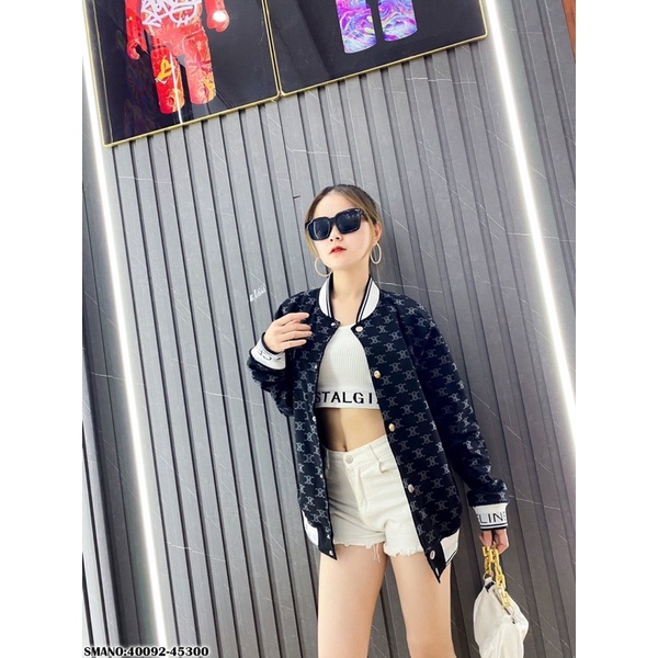 Áo khoác nam nữ unisex Bomber Jacket nỉ dập hoạ tiết chữ monogram quanh áo phối bo chun dệt chữ cực sang
