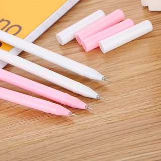 Bút Nước Mực Đen Thiên Nga - Thỏ Hồng VPP