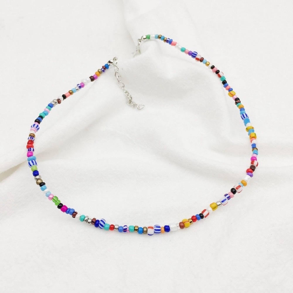 Vòng Cổ Hạt Thủy Tinh Dáng Ngắn Phối Màu Thời Trang Phổ Biến Quyến Rũ Dễ Phối Đồ Cho Nữ