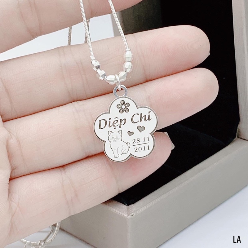 Dây chuyền bạc khắc tên liền mặt cho bé