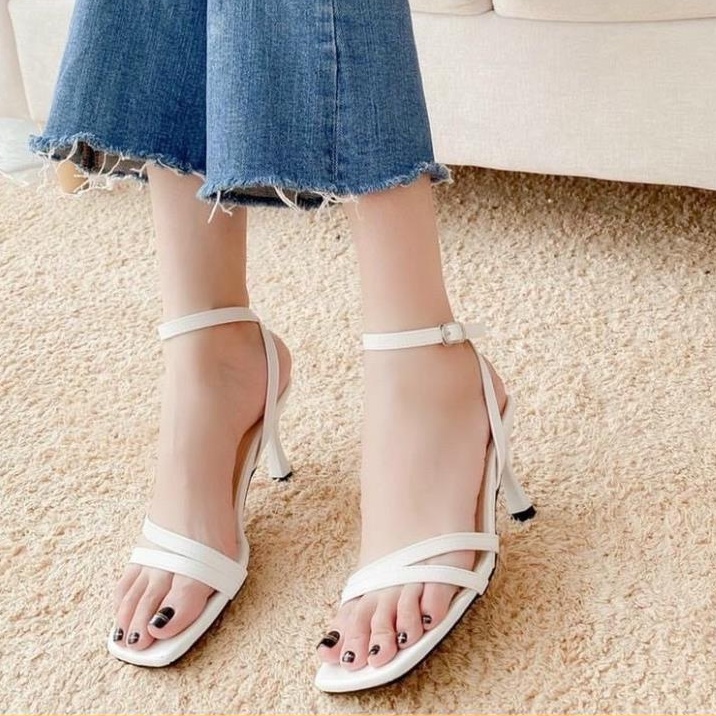 Giày Sandal Cao Gót Nữ Mũi Vuông Quai Mảnh Đế Nhọn 7p Thời Trang Hot Trend Hàn Quốc mã 27