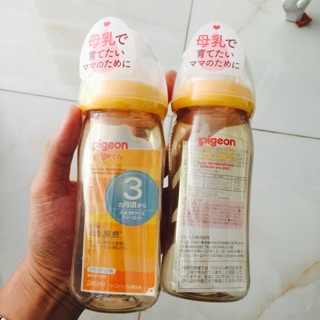Bình sữa Pigeon loại 240ml Bình nhựa