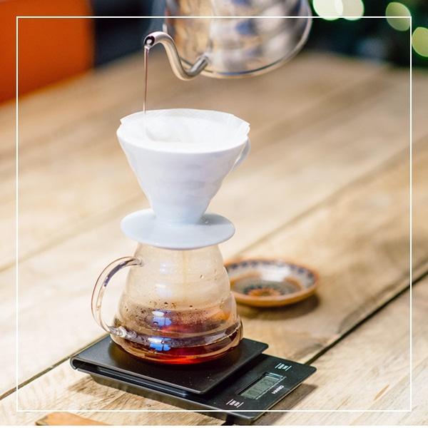 Cân Điện Tử Có Chức Năng Đếm Thời Gian Hario Drip V60 Drip Scale VSTN-2000B
