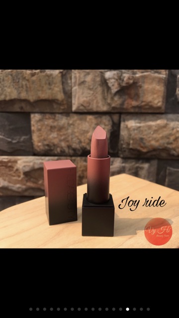 Son Thỏi HUDA BEAUTY POWER BULLET MATTE LIPSTICK