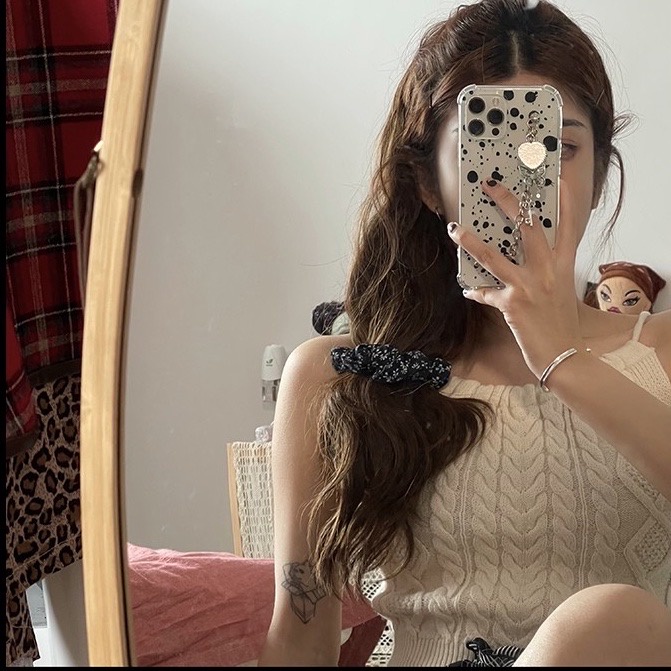 Áo len yếm giống Rosé Blackpink