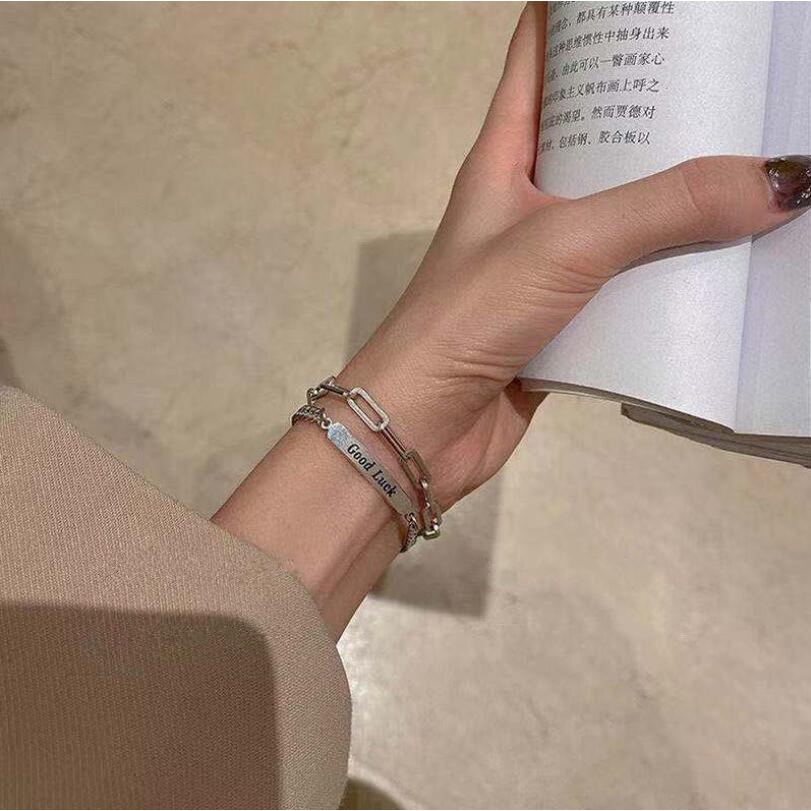 Vòng Đeo Tay Thiết Kế Thời Trang Cho Nam Và Nữ