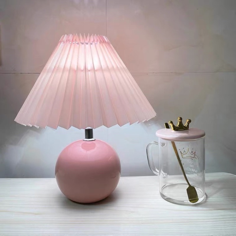 Đèn Ngủ Để Bàn Gốm Sứ Thân Tròn Lồng Xếp Ly Phong Cách Bắc Âu SB012