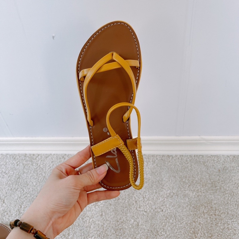 Giày sandal nữ mảnh nữ đế bằng kẹp giày sandal dây đi học SOBINAA
