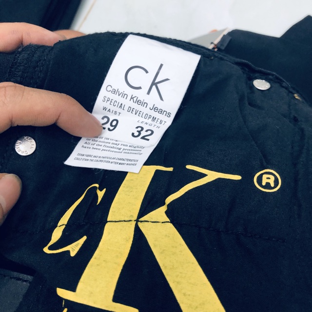 Quần jeans hiệu CK