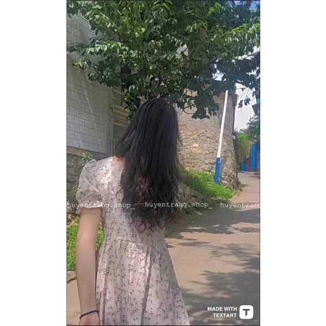 Váy hoa nhí tay phồng chiết eo phong cách Hàn Quốc