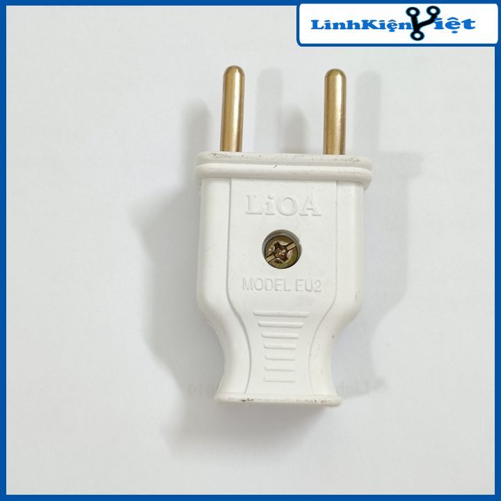Phích cắm điện LIOA 2 chân sử dụng điện áp 250V chịu dòng 10A