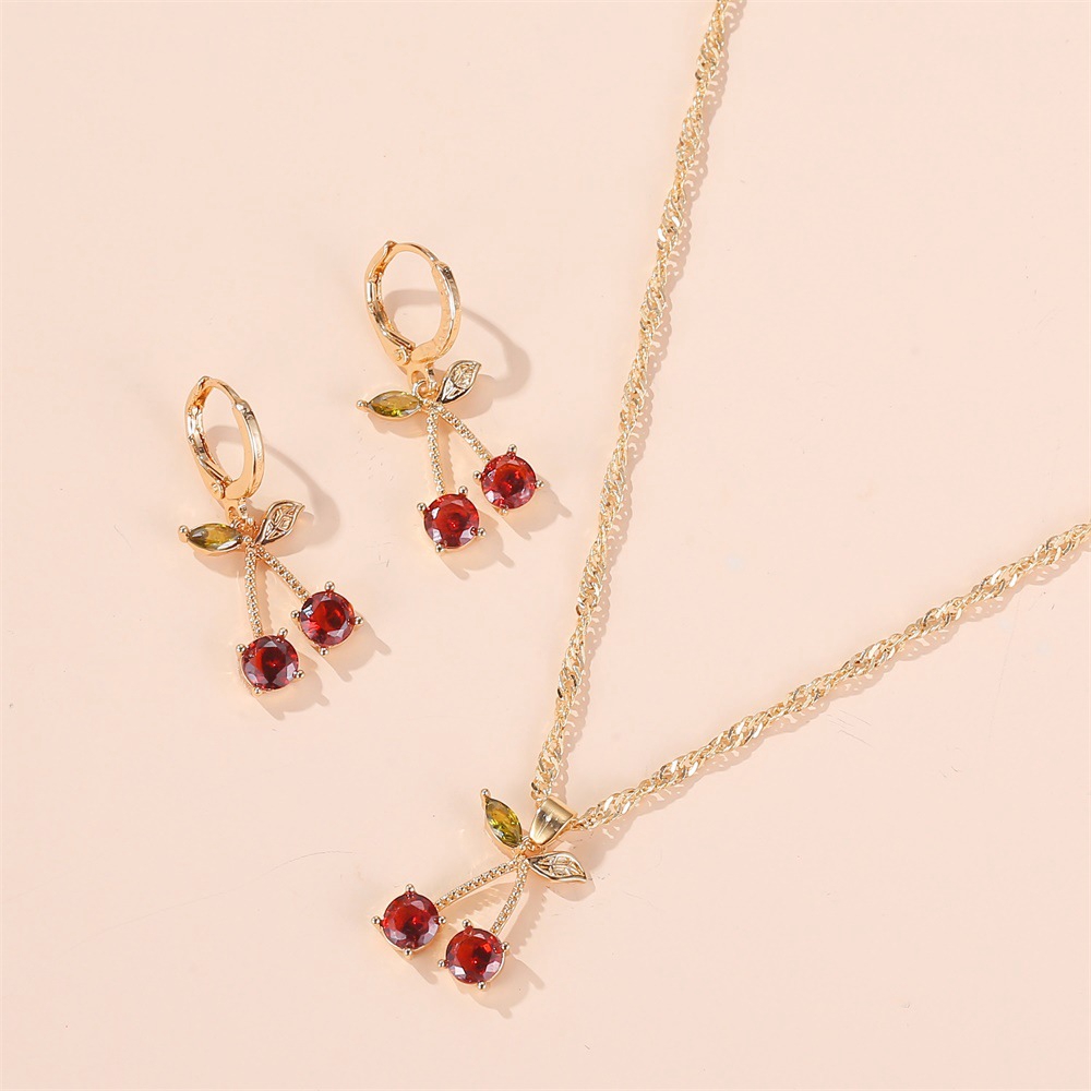 Bộ Trang Sức Gồm Dây Chuyền Và Bông Tai Mặt Quả Cherry Đính Pha Lê Đỏ Áo Thun Tay Ngắn Cổ Tròn In Hình Thời Trang Cá Tính