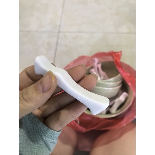 Gác đũa sứ chuẩn Bát Tràng