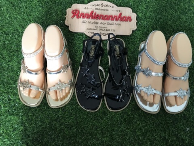Sandal quai ngang đính ngôi sao