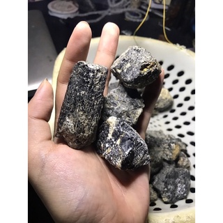 Đá thô thanh tẩy Black Tourmaline