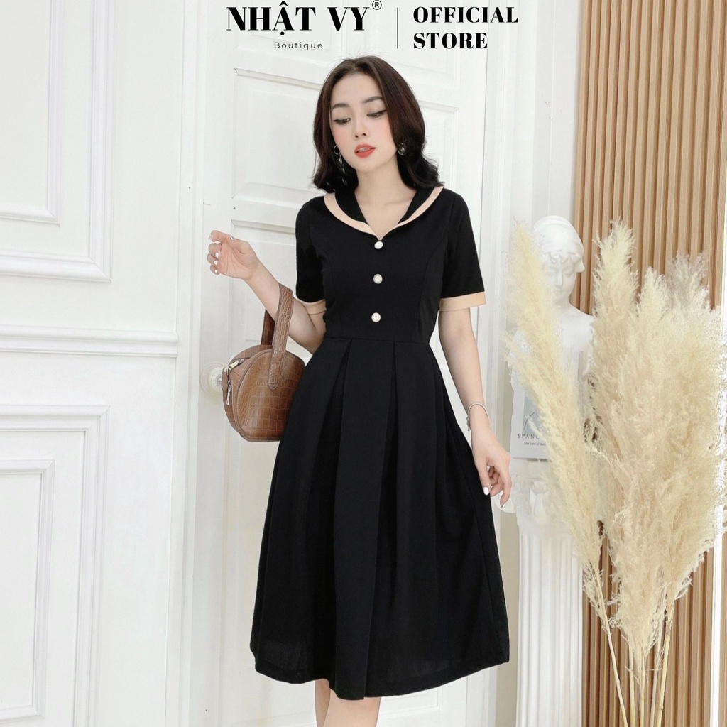 Váy Bigsize Công Sở NHẬT VY Xếp Ly Dáng Xoè Cổ V Phối Viền Đính Cúc Tay Ngắn Chất Thun Màu Đen - D2371