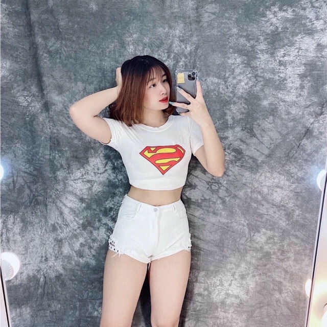 Áo thun croptop ôm body in hình siêu nhân