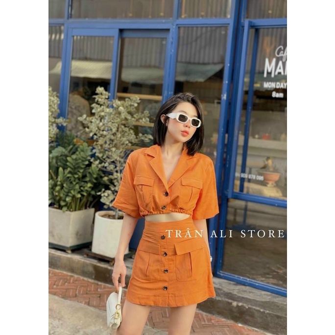 SÉT VEST CHÂN VÁY CHẤT KATE THÔ ÁO NẮP TÚI PHỐI NÚT CỰC XINH LUNG LINH VLTN SHOP