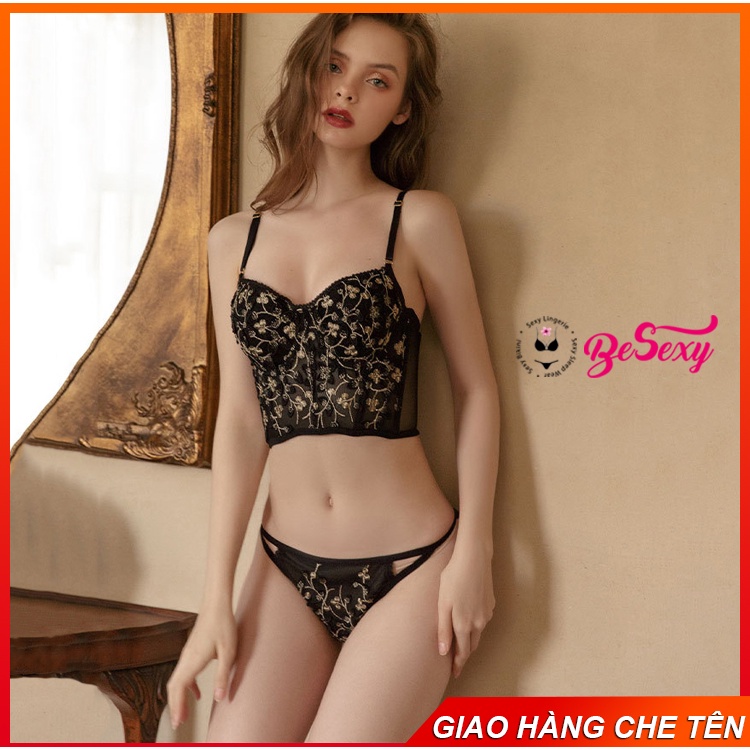 Áo toplette kèm chip có gọng đệm ngực thêu hoa nổi.