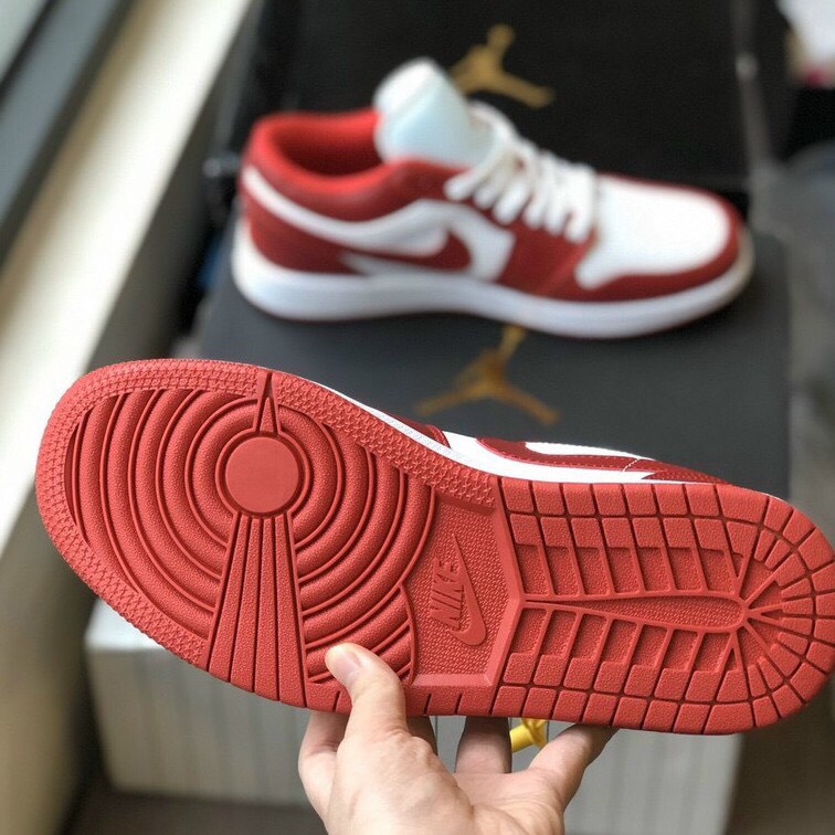 [Bản đẹp] Giày jordan1 cổ thấp đỏ trắng, giày sneaker JD1 low trắng đỏ thấp cổ nam nữ full box+bill | BigBuy360 - bigbuy360.vn