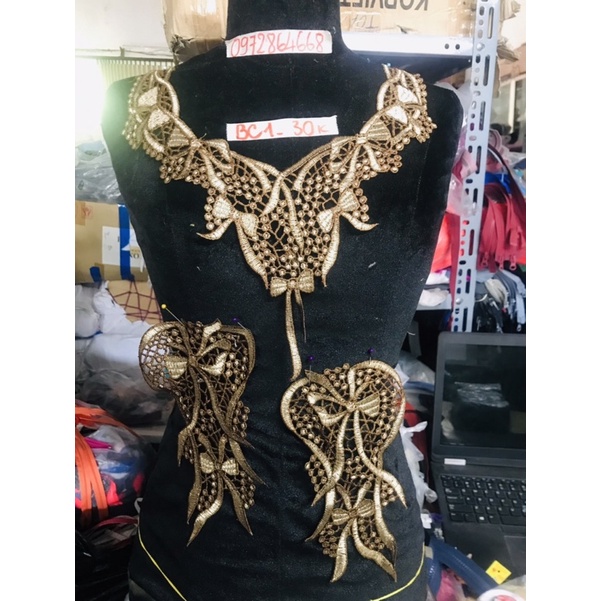 Ren bộ cổ và 2 tay thêu