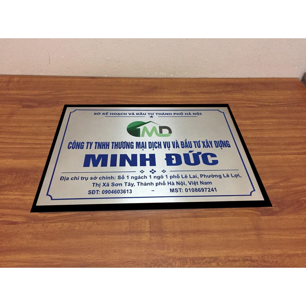 BIỂN CÔNG TY BẰNG INOX ĐẾ MICA GIÁ RẺ TẠI HÀ NỘI