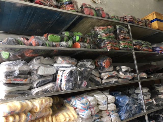 Dép nam siêu nhẹ không chọn màu