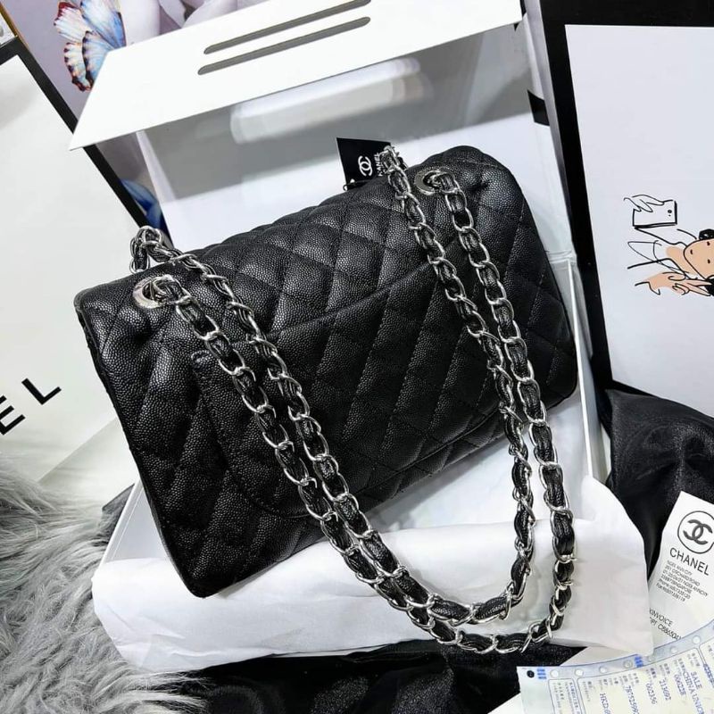 túi đeo vai dáng classic da hạt khóa bạc 26cm