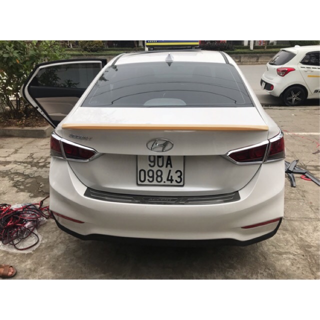 Đuôi gió liền cốp Accent 2018 - 2022 ( Hàng Mộc Chưa Sơn )