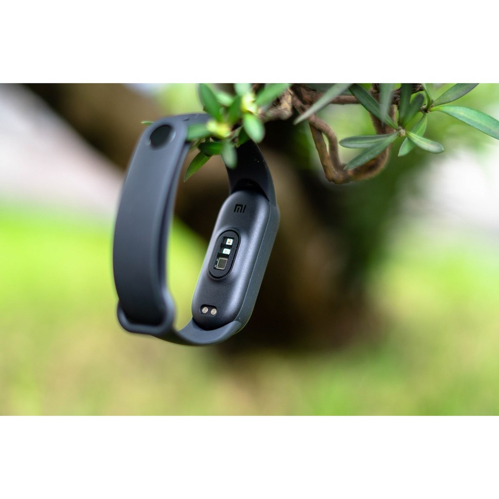 Vòng đeo tay thông minh Xiaomi Mi Band 6