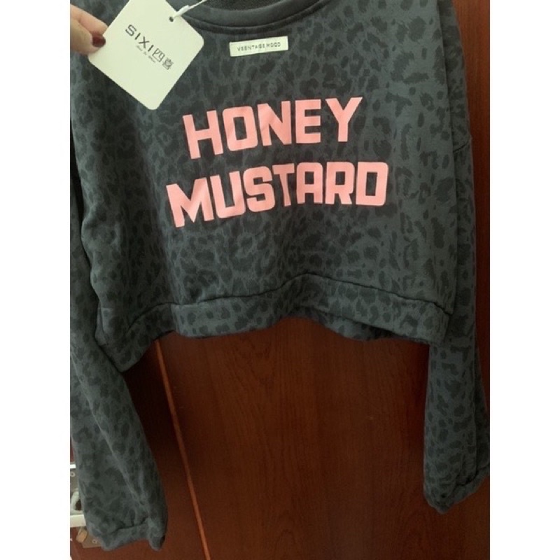 Áo nỉ chữ croptop newtag