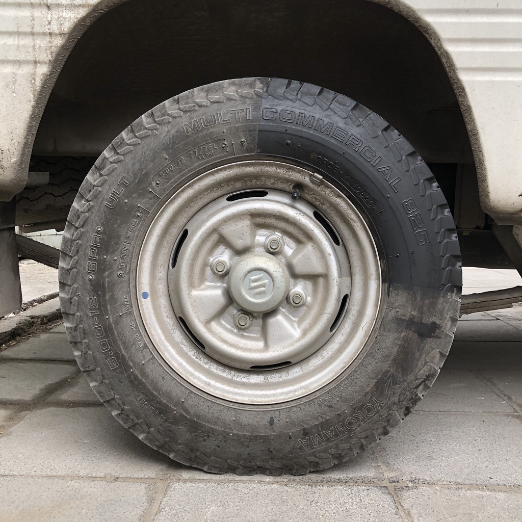 Dung dịch tẩy rửa bóng lốp XETA đa năng, làm sạch, dưỡng đen bóng và bảo dưỡng bề mặt lốp xe