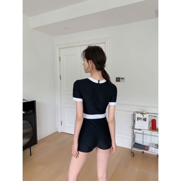 Bikini 1 mảnh đen eo trắng khoá kéo lưng