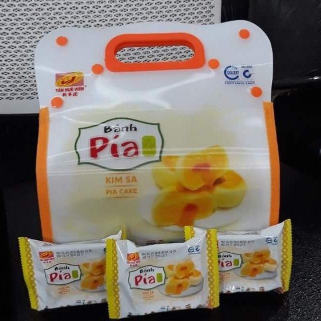 Bánh pía Kim Sa Tân Huê Viên túi 3D mỗi túi gồm 18 bánh được đóng gối riêng biệt
