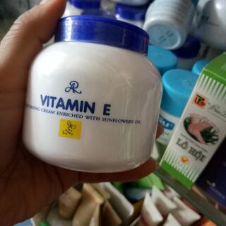 Kém dưỡng ẩm  vitamin E