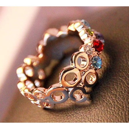 Nhẫn đính đá nhiều màu thiết kế thời trang
