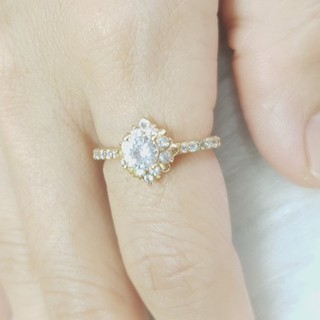 (Không Xi Mạ- Không Phai- Có ký hiệu) Nhẫn nữ đính đá đơn giản hình thoi vàng vonfram cao cấp không phai màu