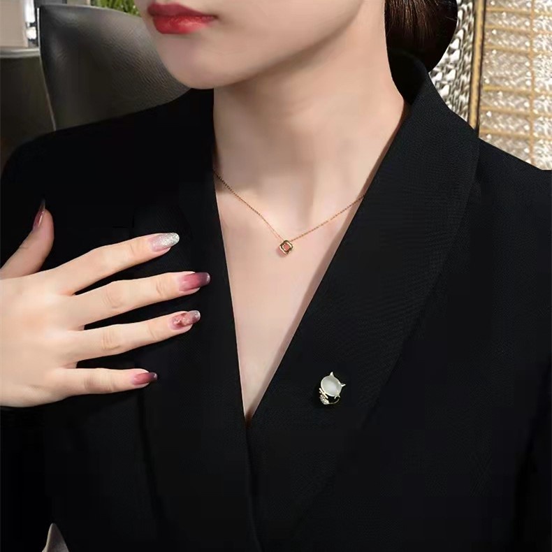 Cài Áo Hình Cỏ Bốn Lá Đính Đá Pha Lê Phong Cách Nhật Bản Và Hàn Quốc Phù Hợp Làm Quà Sinh Nhật Bạn Gái