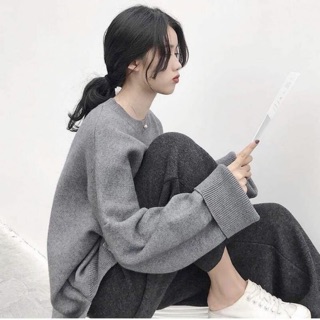 Set áo len và quần màu xám tiêu