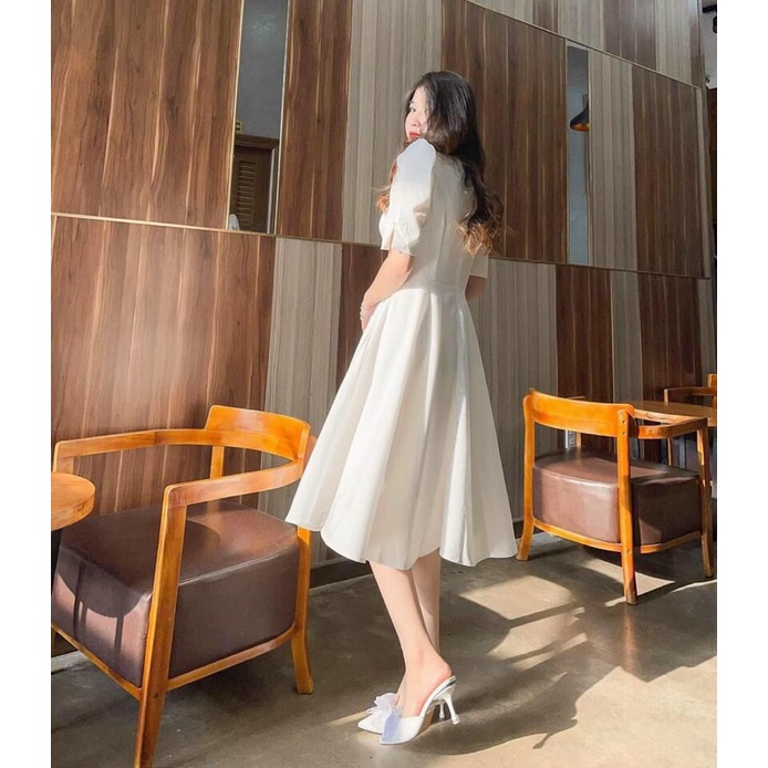 Maxi trắng xếp ngực kiểu bo eo nơ lưng