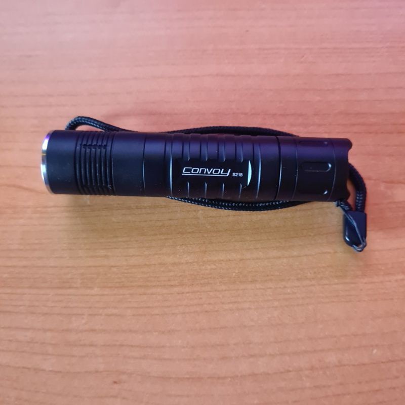 Đèn Pin Convoy S21B Với KW CULPM1.Đèn LED Cắm Trại 6A / 8A