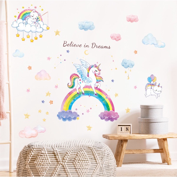 Decal trang trí tường - Chú ngựa và 2 chú mèo con