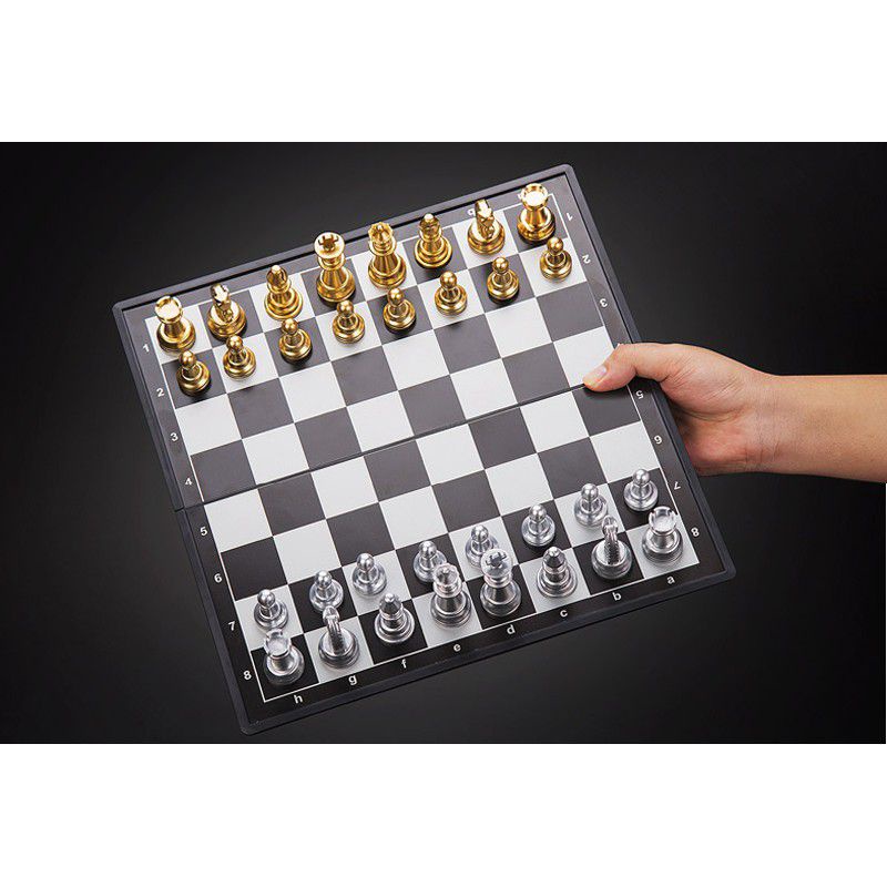 Magnetic Chess Board Medieval Chess Set Foldable Portable 32 Gold Silver Chess Pieces Quality Chess Game Toys Gifts