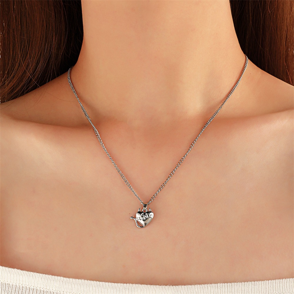 Dây chuyền mặt hình quỷ phong cách hip hop cá tính thời trang