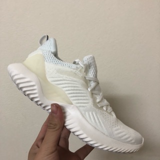 Ảnh thật+video giày thể thao alphabounce trắng sữa