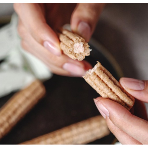 Bánh Xốp Kem Cuộn Hàn Bebest Kids Churros Bổ Sung Canxi Cho Bé 6M+