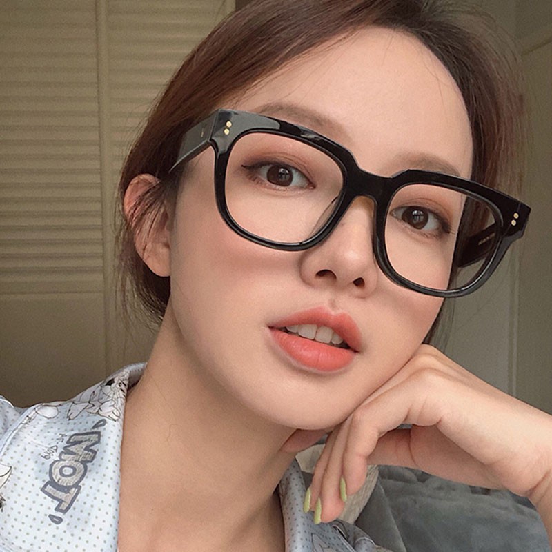 Mắt Kính Gọng Kim Loại Thiết Kế Thời Trang