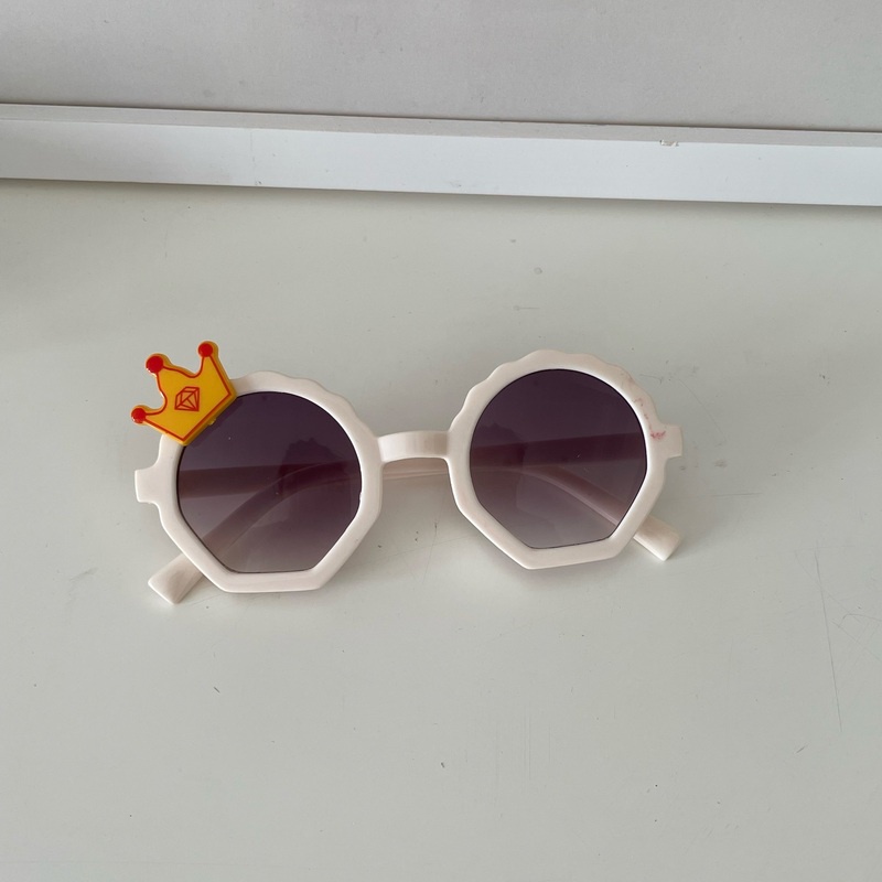 Kính Mát Hình Vương Miện Bảo Vệ Mắt Cho Bé 2-5 Tuổi