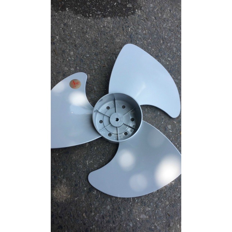 Cánh quạt hộp cỡ 300 và 350 hàng đẹp